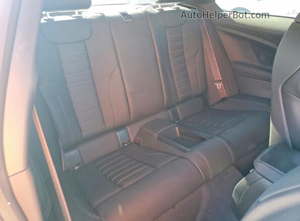3MF13DM07R8E80373 2024 BMW M2 Black Widok tylnych siedzeń