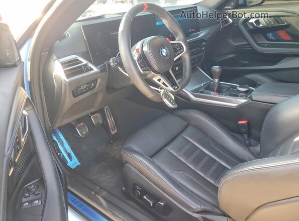 3MF23DM01S8E94568 2025 BMW M2 Blue Առջևի վահանակի տեսք