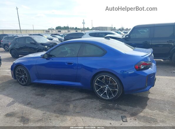 3MF23DM08T8F90070 2026 BMW M2 Blue Սալոնի հետևի տեսք
