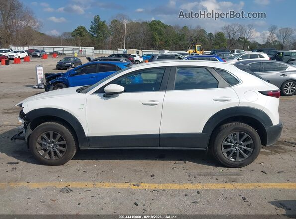 3MVDMBAMXPM587042 2023 MAZDA CX-30 White 