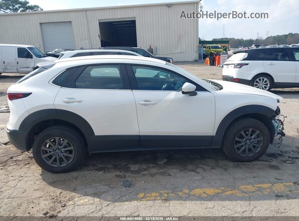 3MVDMBAMXPM587042 2023 MAZDA CX-30 White 