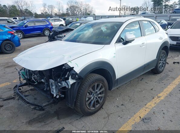 3MVDMBAMXPM587042 2023 MAZDA CX-30 White 