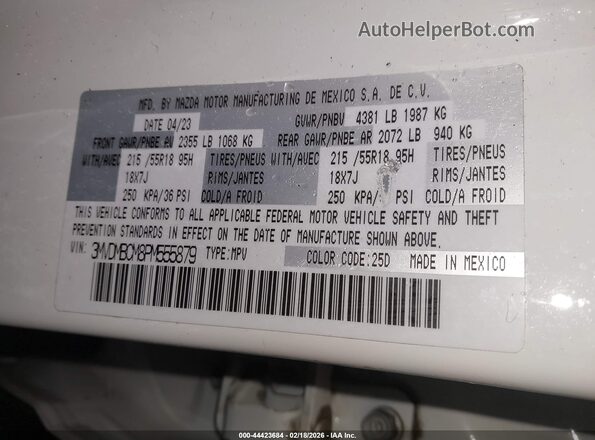 3MVDMBCM8PM555879 2023 MAZDA CX-30 White Vista del compartimento del motor