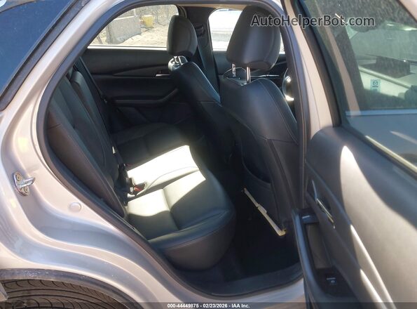 3MVDMBCM8PM561388 2023 MAZDA CX-30 Gold Widok naklejki z numerem VIN