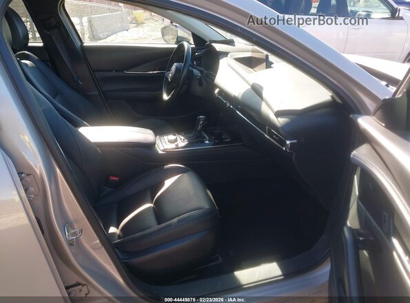3MVDMBCM8PM561388 2023 MAZDA CX-30 Gold Widok wnętrza z przodu