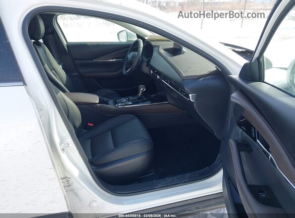 3MVDMBDM8SM769908 2025 MAZDA CX-30 White 