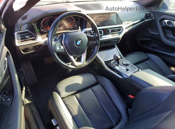 3MW23CM00N8C37464 2022 BMW 2 SERIES Red Առջևի վահանակի տեսք