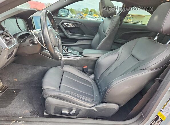 3MW23CM01N8C38736 2022 BMW 2 SERIES Серый Вид салона спереди