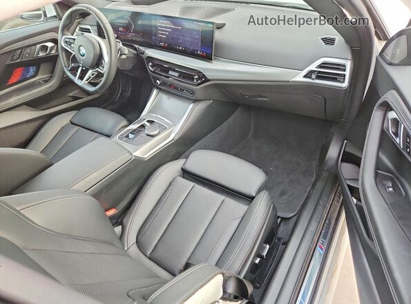 3MW23CM01S8F09189 2025 BMW 2 SERIES Белый Вид панели приборов