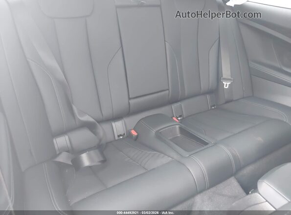 3MW23CM03N8C33814 2022 BMW 2 SERIES White Widok naklejki z numerem VIN