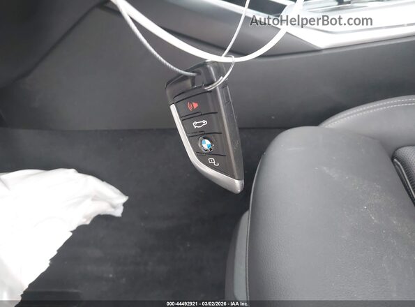 3MW23CM03N8C33814 2022 BMW 2 SERIES White Widok deski rozdzielczej