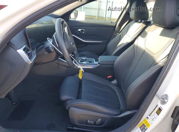 3MW39FS00R8D93274 2024 BMW 3 SERIES White წინა სალონის ხედი