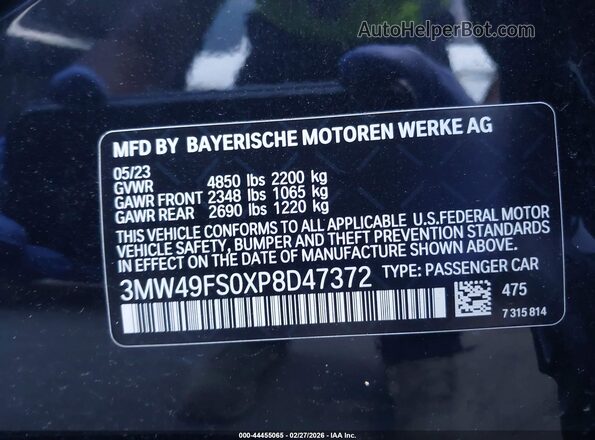 3MW49FS0XP8D47372 2023 BMW M3 Black Widok komory silnika