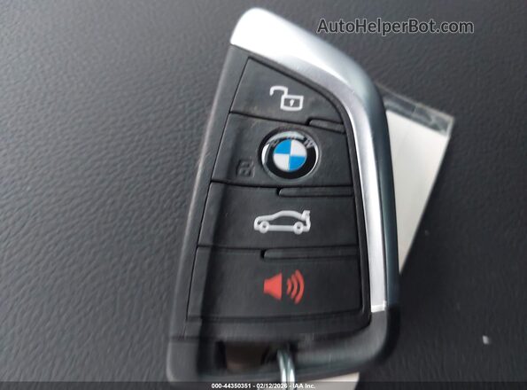 3MW59FT01T8G05372 2026 BMW M3 Black Vista del salpicadero