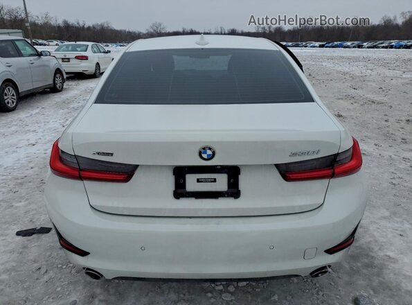 3MW5R7J05L8B19513 2020 BMW 3 SERIES White Widok z tyłu