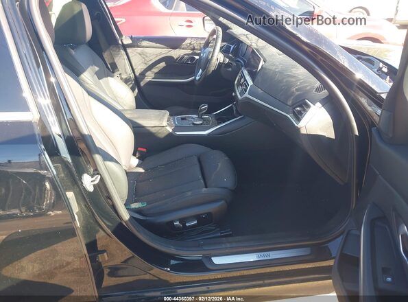 3MW5R7J06M8B71752 2021 BMW 7 SERIES Black Front interior view