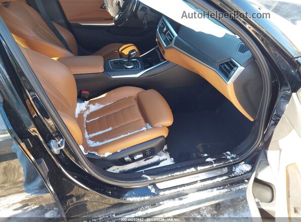 3MW5R7J0XM8B48166 2021 BMW 3 SERIES Black Front interior view