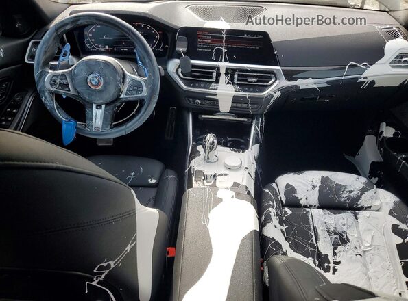 3MW5U7J03M8B55703 2021 BMW M3 White Առջևի վահանակի տեսք
