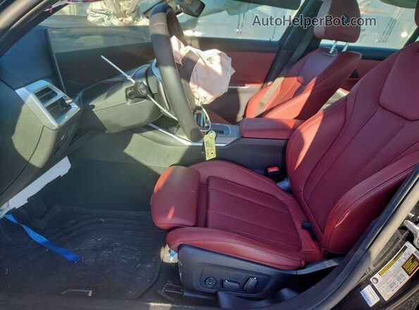 3MW69CW09S8F38176 2025 BMW 3 SERIES Черный Вид салона спереди