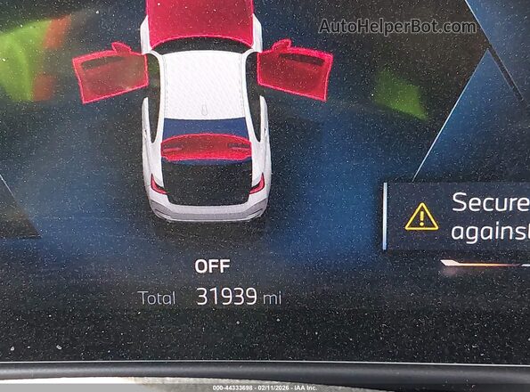 3MW69FF02P8D09315 2023 BMW 3 SERIES White 360 interior view
