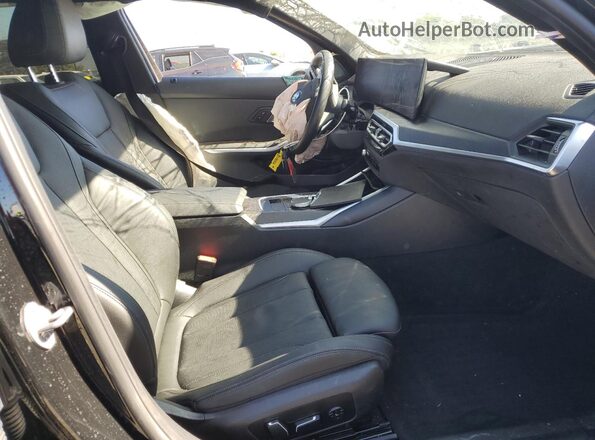 3MW69FF07R8E83903 2024 BMW 3 SERIES Black Front interior view