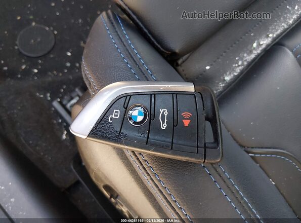 3MW69FT00T8F87435 2026 BMW M3 Red Առջևի վահանակի տեսք