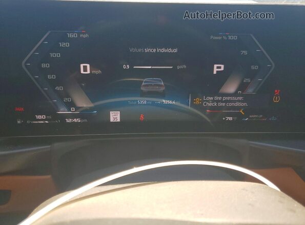 3MW69FT06T8F96284 2026 BMW M3 Gray ხელსაწყოთა პანელის ხედი