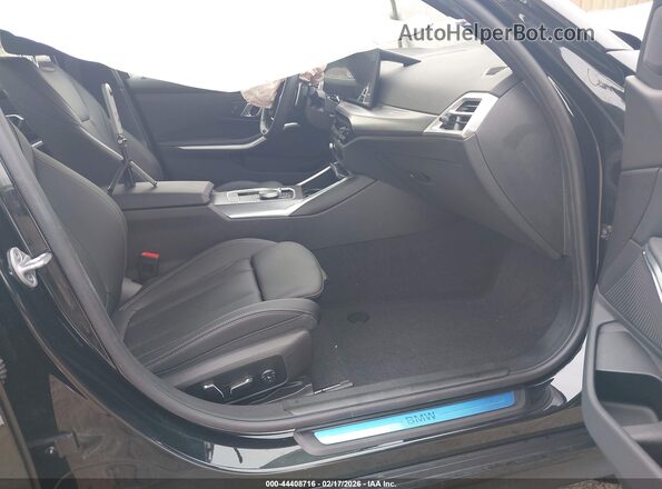 3MW89CW00S8F18505 2025 BMW 3 SERIES Black Вид салону спереду