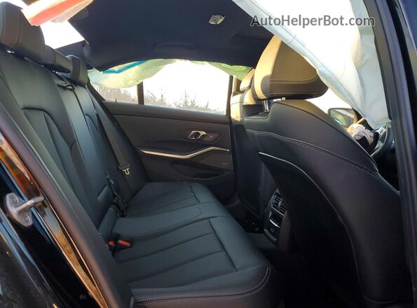3MW89CW03S8F18255 2025 BMW 3 SERIES Black Widok tylnych siedzeń