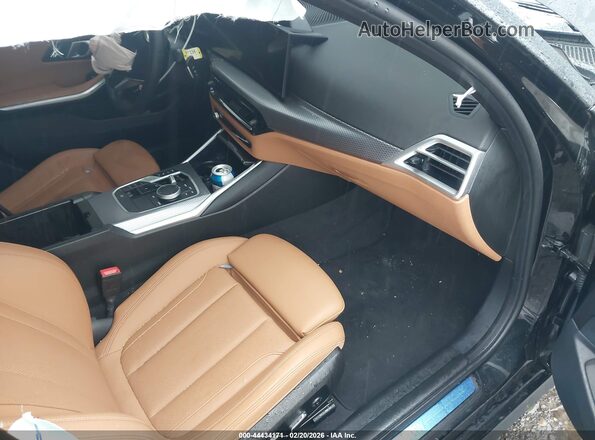 3MW89CW04S8F08950 2025 BMW 3 SERIES Black Vista interior delantera