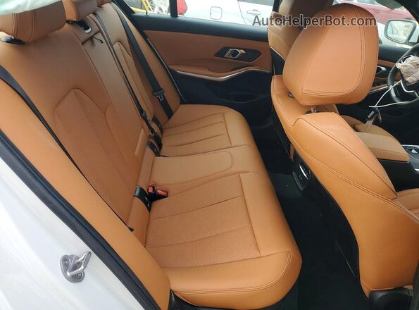 3MW89CW08T8F97102 2026 BMW 3 SERIES White Rear seats view