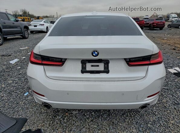 3MW89FF06R8E47869 2024 BMW 3 SERIES White Rear view
