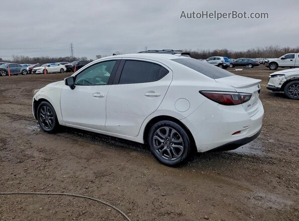 3MYDLBYV0KY525509 2019 TOYOTA YARIS White Tył lewy