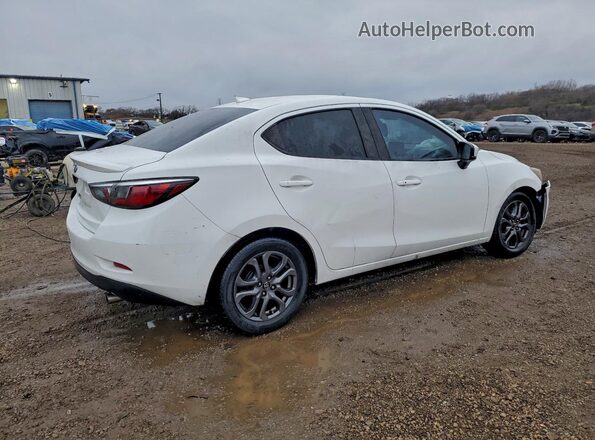 3MYDLBYV0KY525509 2019 TOYOTA YARIS White Tył prawy