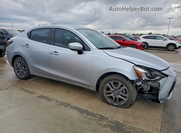 3MYDLBYV1KY505303 2019 TOYOTA YARIS Silver 