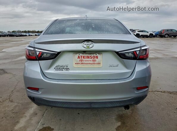 3MYDLBYV1KY505303 2019 TOYOTA YARIS Silver 