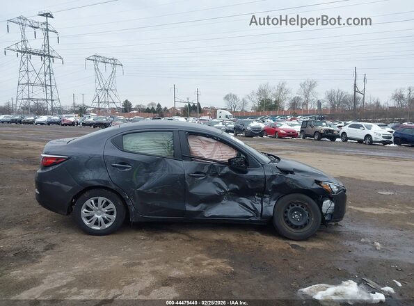 3MYDLBYV3KY523303 2019 TOYOTA YARIS Gray Widok wnętrza z tyłu
