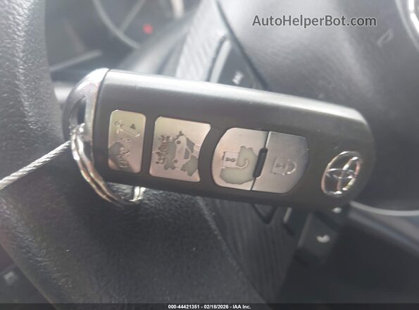 3MYDLBYV4JY333024 2018 TOYOTA YARIS IA White Dashboard view