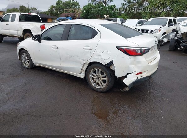 3MYDLBYV6HY155188 2017 TOYOTA YARIS IA White Trasero izquierdo