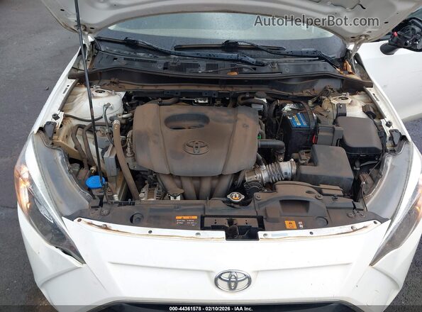 3MYDLBYV6HY155188 2017 TOYOTA YARIS IA White Vista trasera