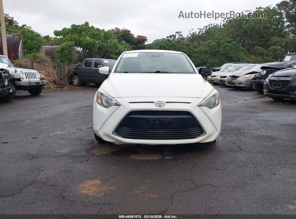 3MYDLBYV6HY155188 2017 TOYOTA YARIS IA White Vista del cuadro de instrumentos