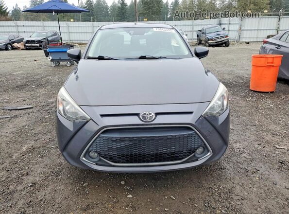 3MYDLBYV6KY505166 2019 TOYOTA YARIS Charcoal Вид спереду