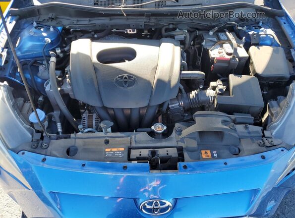 3MYDLBYVXHY193183 2017 TOYOTA YARIS Blue Вид задньої частини салону