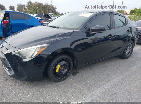 3MYDLBYVXKY501833 2019 TOYOTA LE Black 