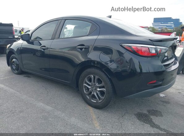 3MYDLBYVXKY501833 2019 TOYOTA LE Black 
