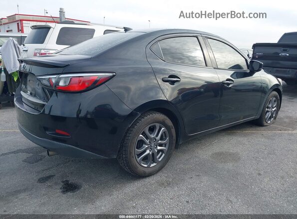 3MYDLBYVXKY501833 2019 TOYOTA LE Black 