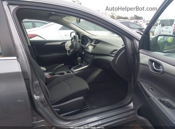 3N1AB7AP3KY260522 2019 NISSAN SENTRA Gray Вид салону спереду
