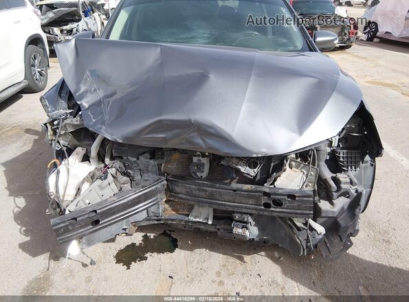 3N1AB7AP8JY268243 2018 NISSAN SENTRA Gray Widok z przodu