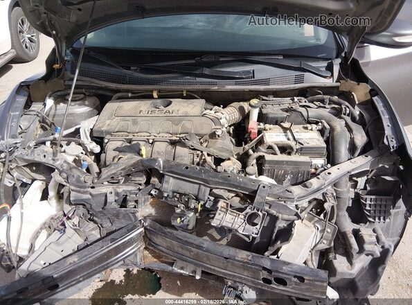 3N1AB7AP8JY268243 2018 NISSAN SENTRA Gray Widok z tyłu