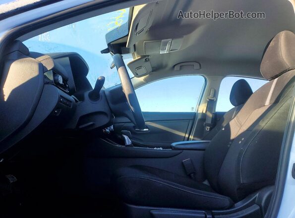 3N1AB8CV5RY218428 2024 NISSAN SENTRA White Vista interior delantera